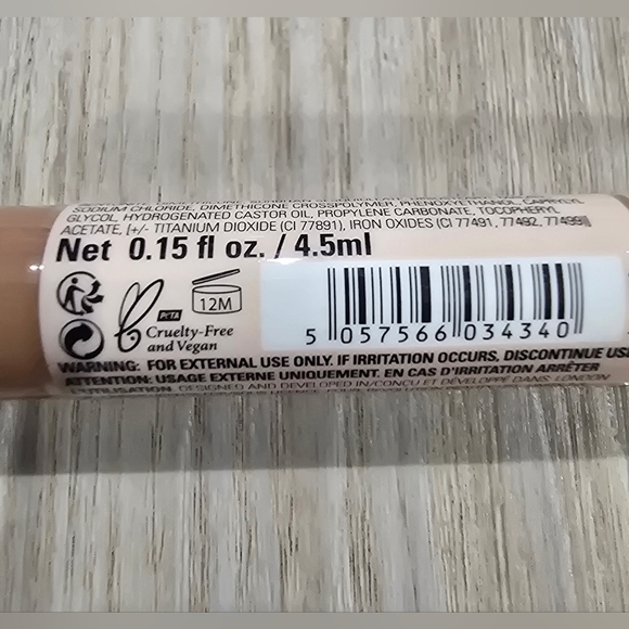 REVOLUTION Makeup Fast Base Concealer C11 - New Sealed - Picture 3 of 3